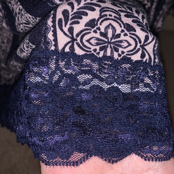 Tribal print, lace, flare long sleeve, size M - Picture 3 of 5